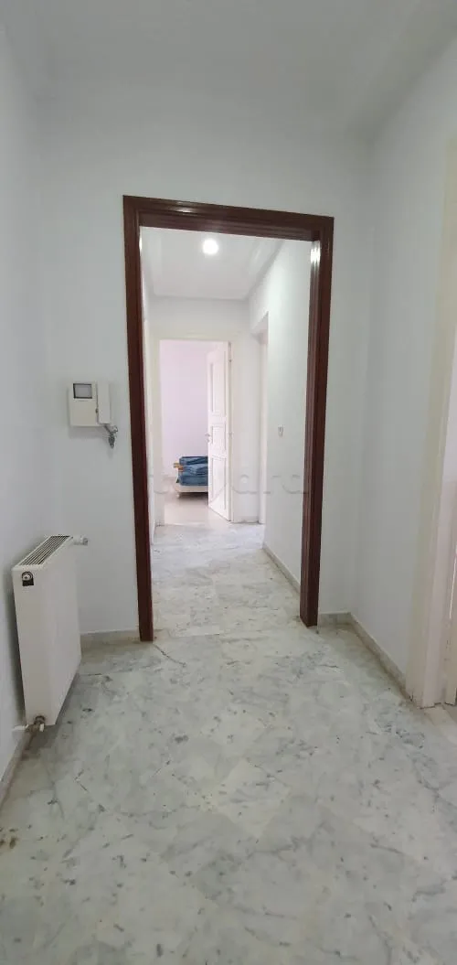 un appartement s+2 Haut Standing au rdc a louer a Jardin D'El Manzah 2 A proximité de Monoprix