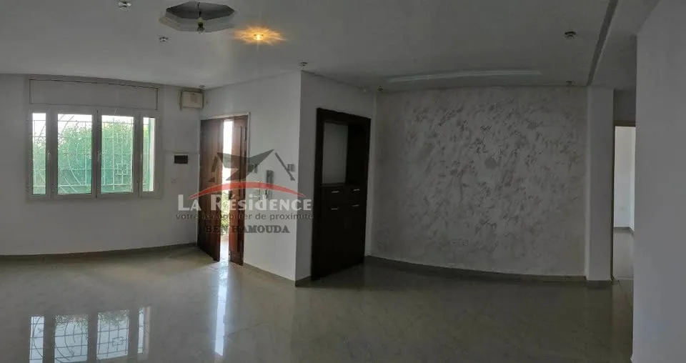 Etage de Maison Avec entrée indépendante  à Bhira  Bizerte