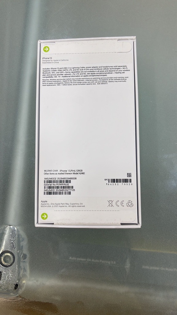 iPhone 13 cacheté128g