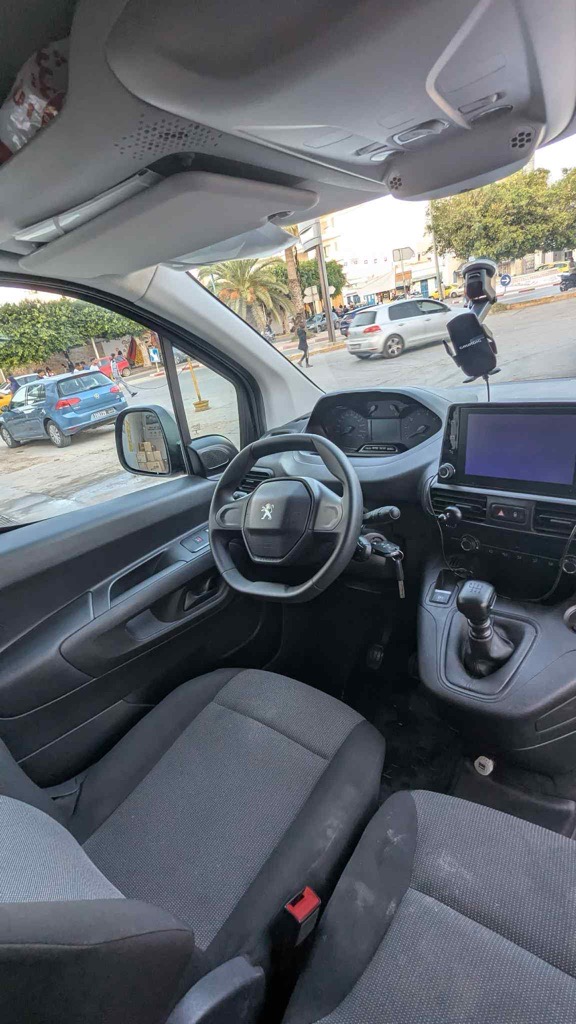 peugeot partner k9
