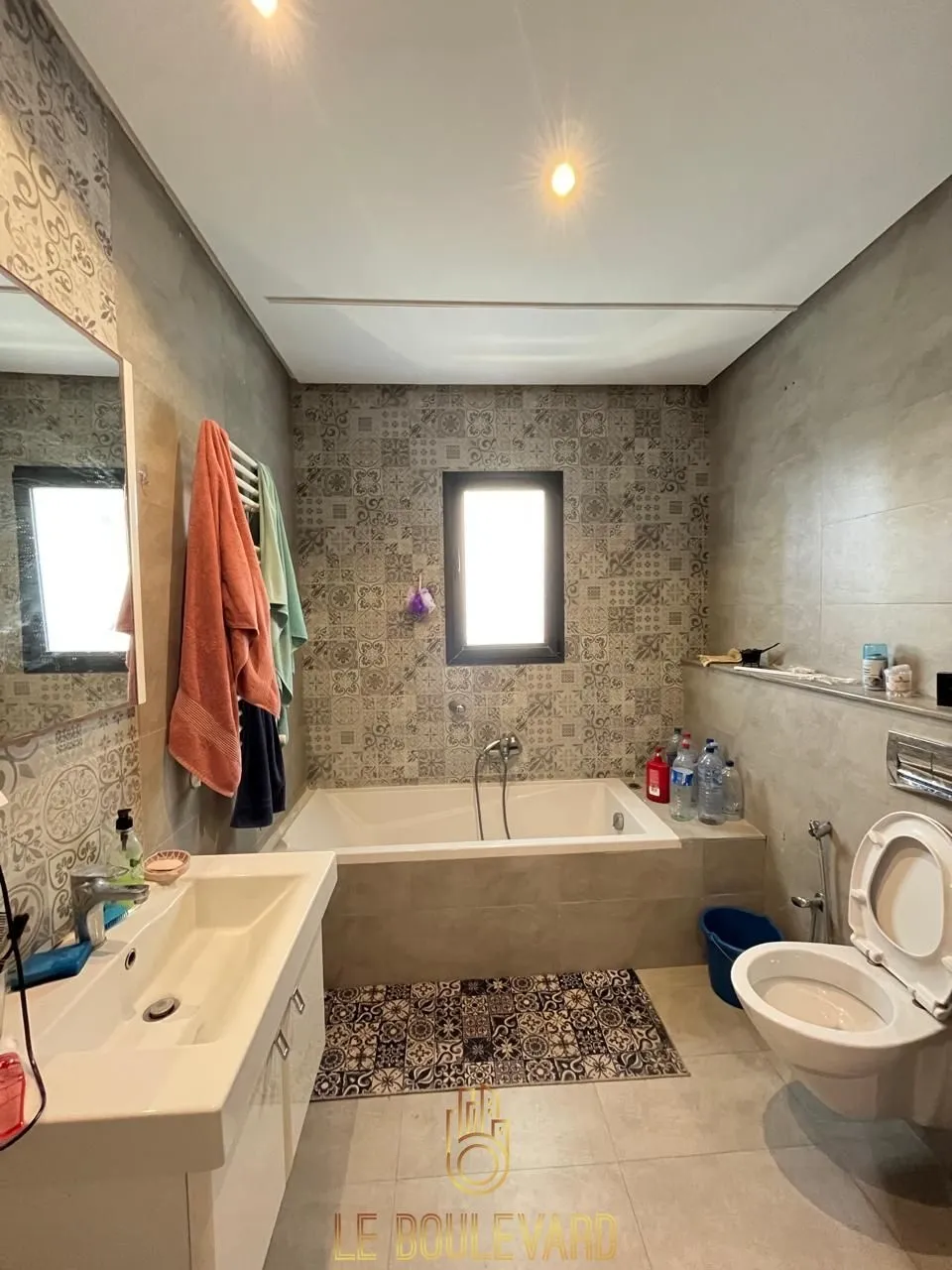 A Vendre Appartement S+2 Haut Standing Situé Dans Un Immeuble Au Centre-ville De Nabeul