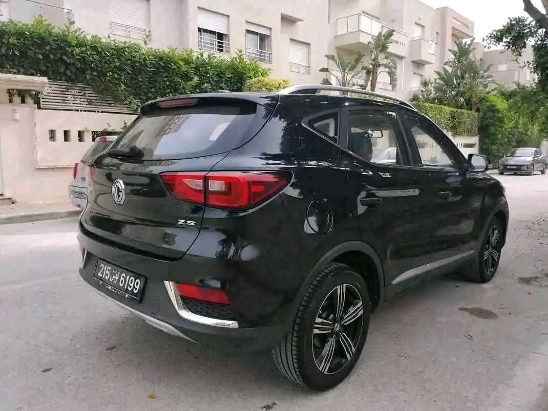 A VENDRE OU ÉCHANGE MG ZS BOÎTE AUTOMATIQUE EN EXCELLENT ÉTAT 