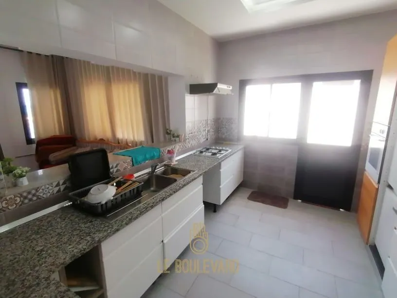 Location Estivale : Villa S+3 Pied Dans L'eau Avec Piscine à Maamoura, Nabeul