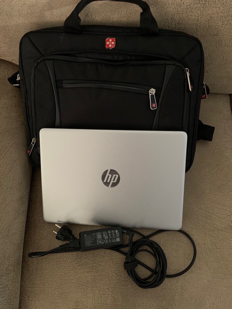 HP Laptop / Note Book 13“ presque neuf