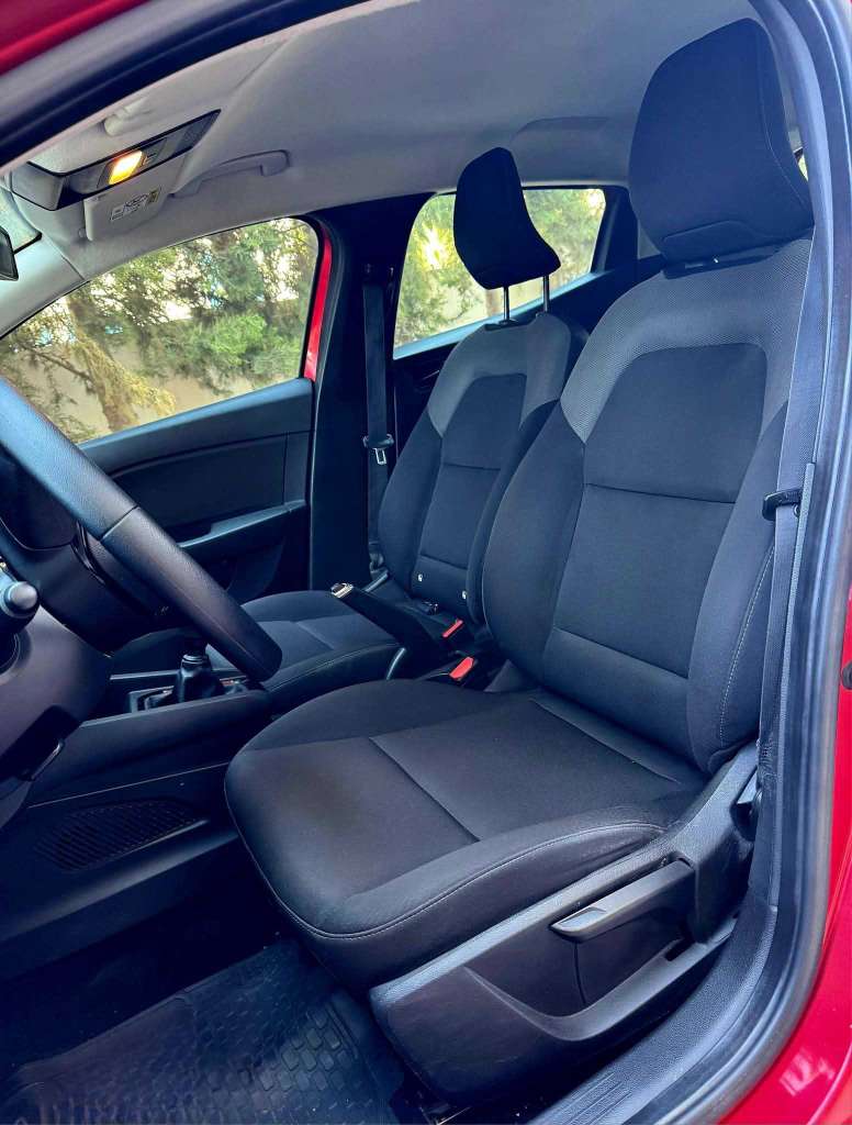 🚘 Renault Clio 2023 essence 57.000km 🚘
 🔁 on accepte l échange des voitures
 
