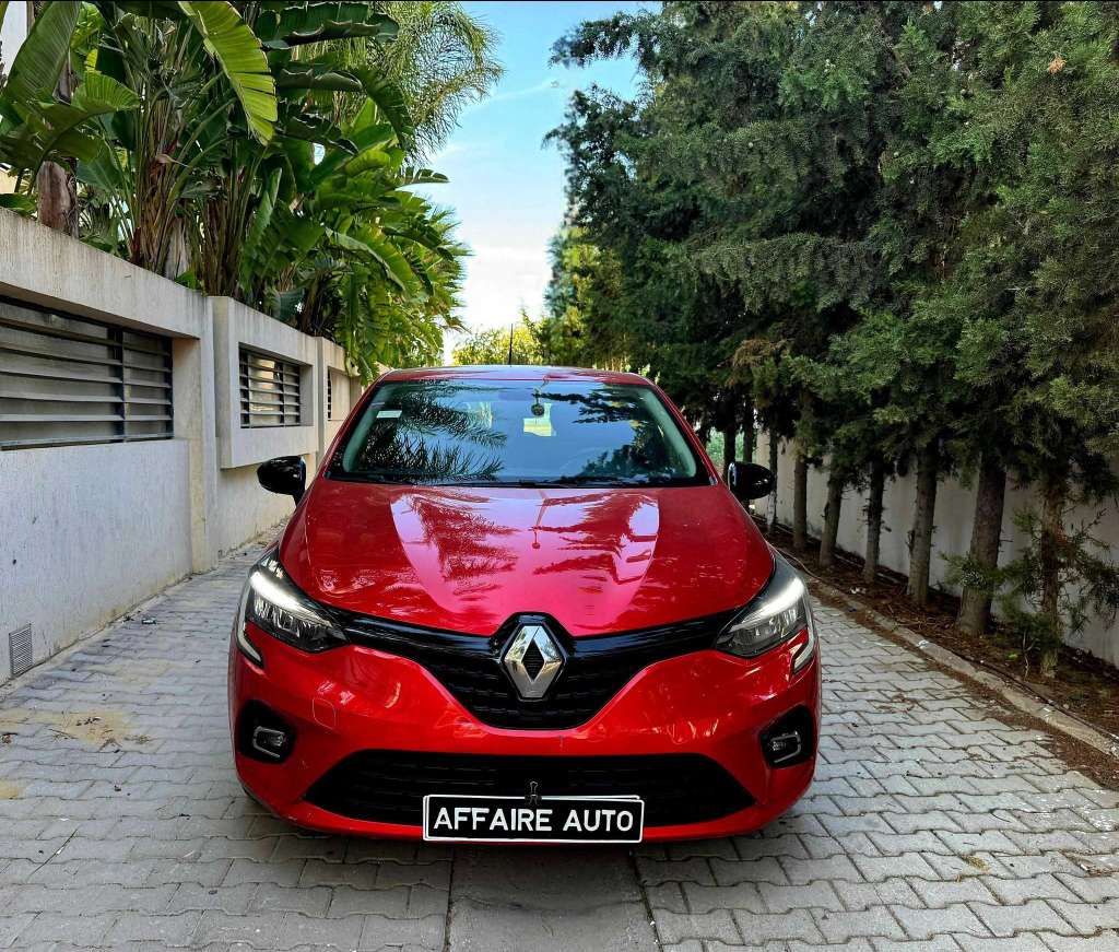🚘 Renault Clio 2023 essence 57.000km 🚘
 🔁 on accepte l échange des voitures
 
