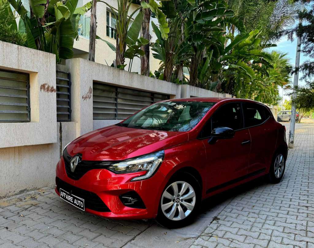 🚘 Renault Clio 2023 essence 57.000km 🚘
 🔁 on accepte l échange des voitures
 
