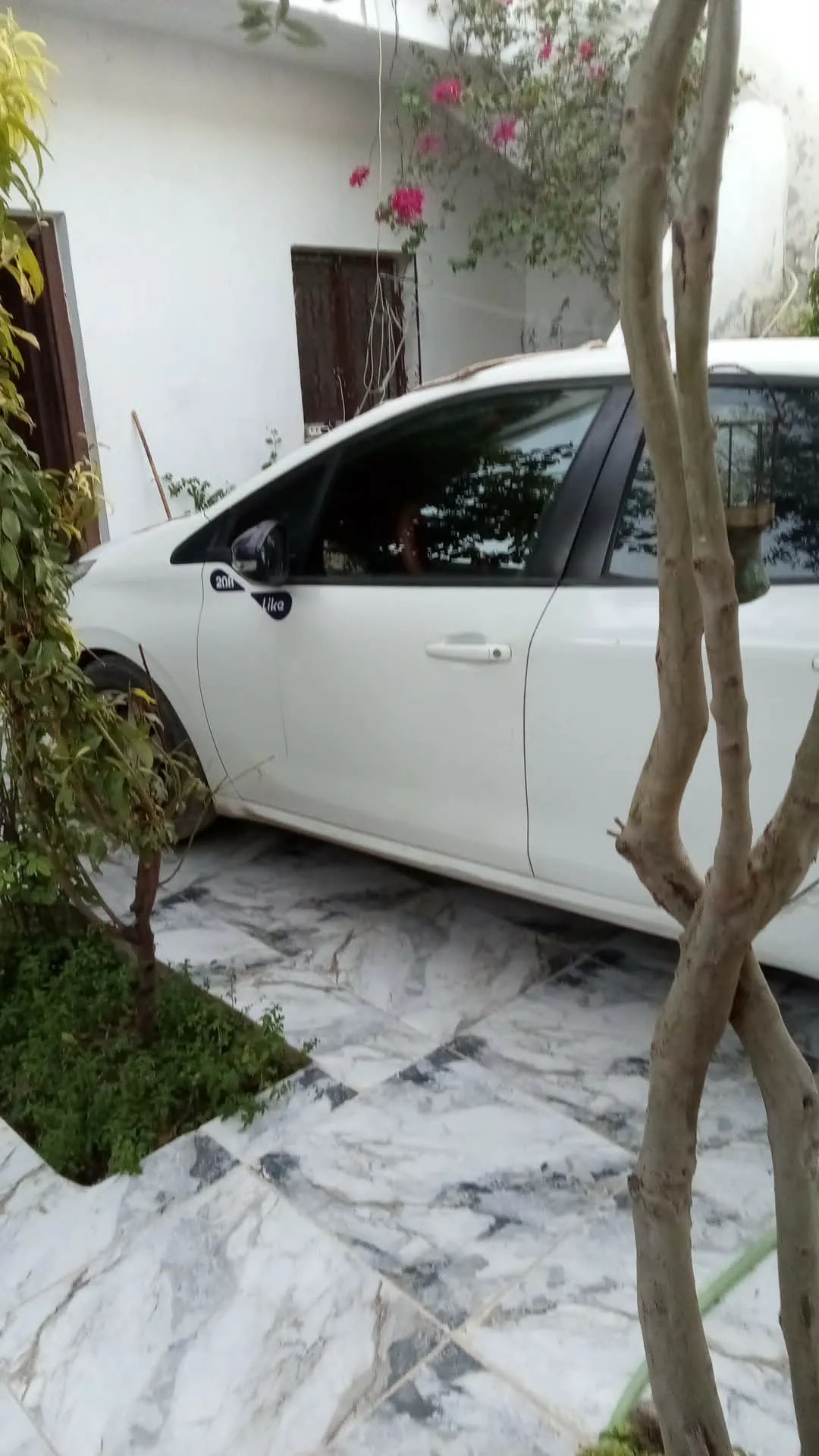 Peugeot 208 en très bonne état