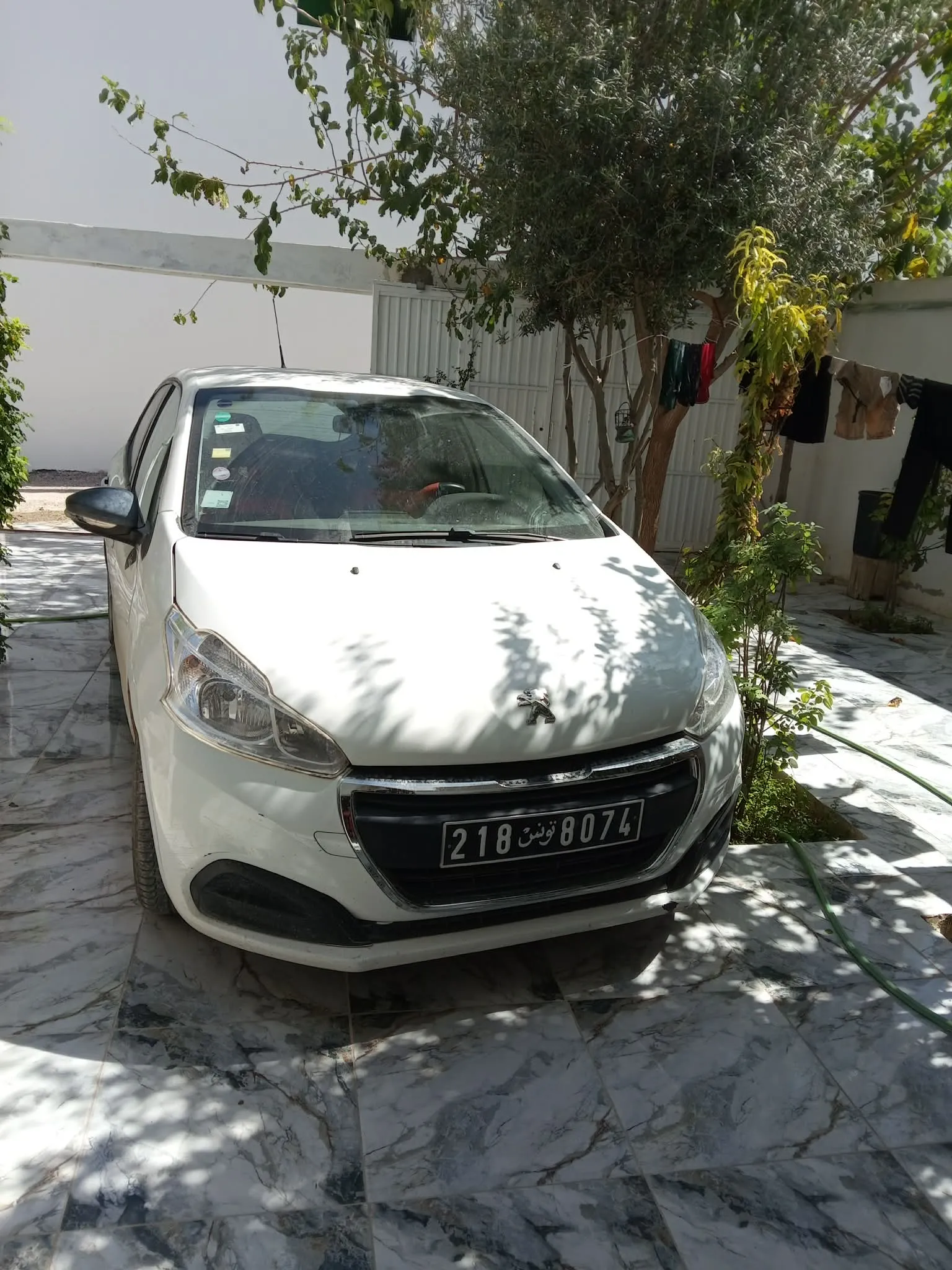 Peugeot 208 en très bonne état