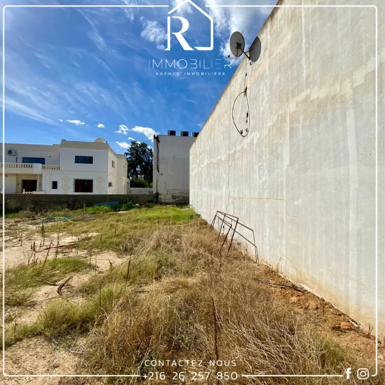 للبيع قطعة أرض في الحمامات  2éme position sur la route principale VUE SUR MER