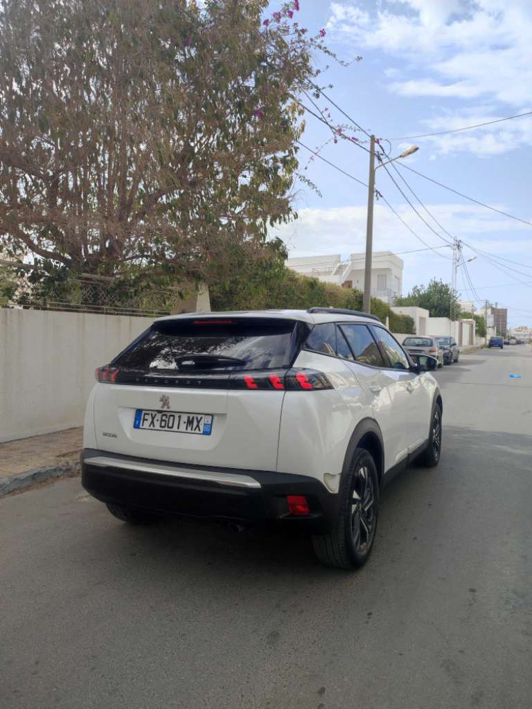 PEUGEOT 2008