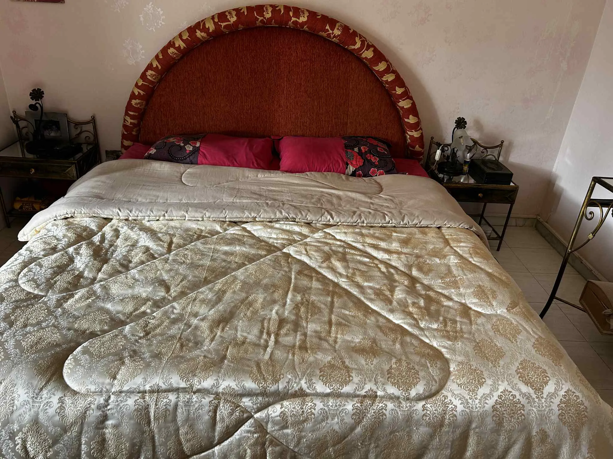 Chambre à coucher comme neuve avec un prix imbattable