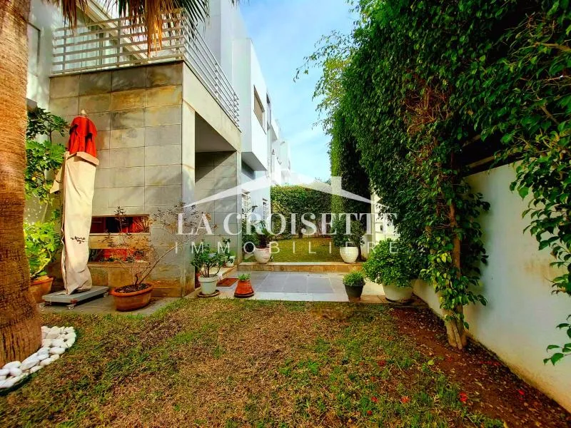 Villa S+4 avec piscine à La Marsa ZDL0350