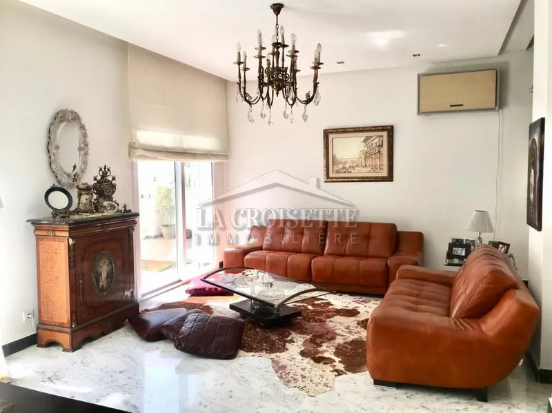 Villa S+4 avec piscine à La Marsa ZDL0350