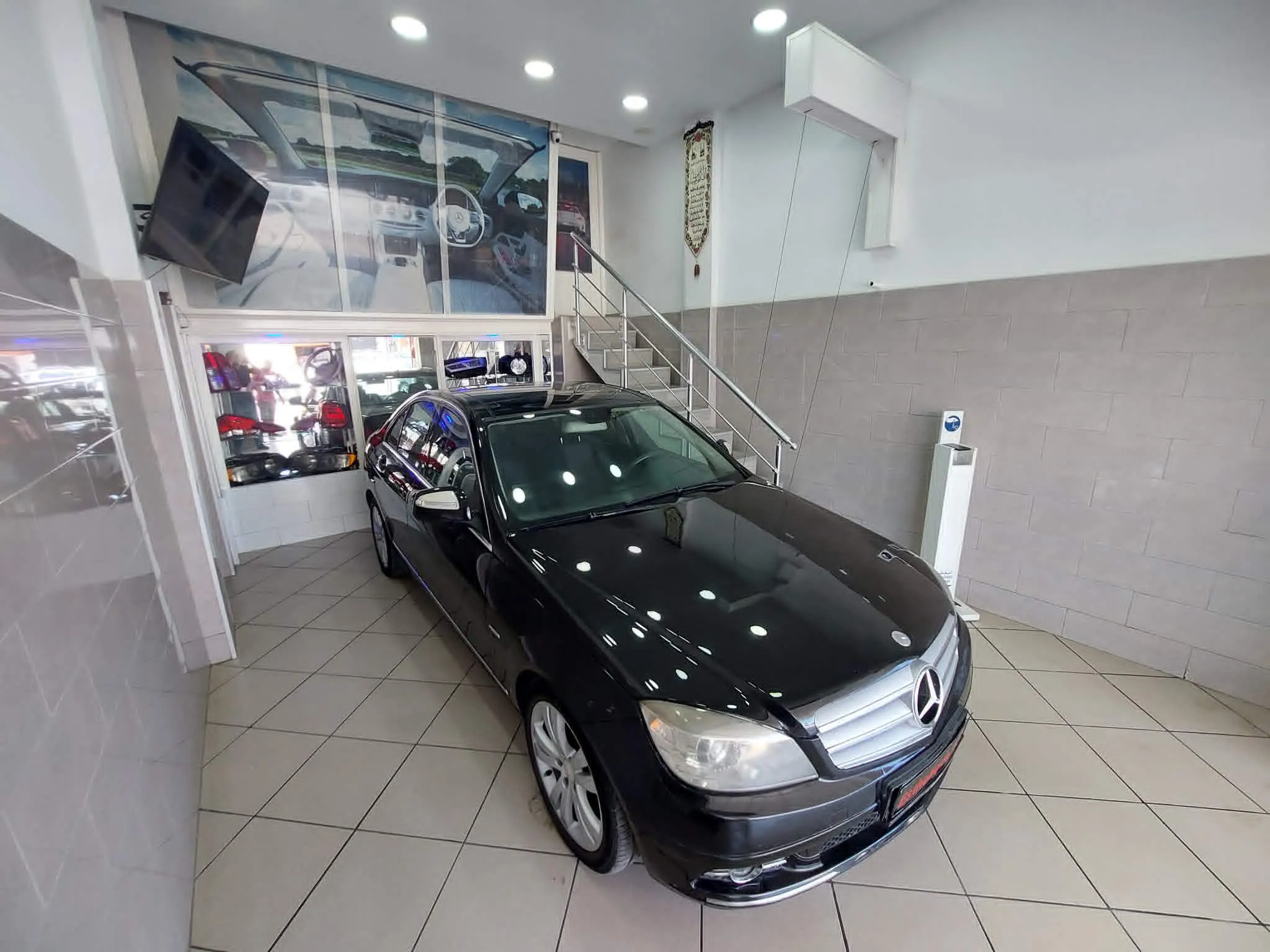 À vendre – Mercedes-Benz C180 Compresser -Tel 98479647 