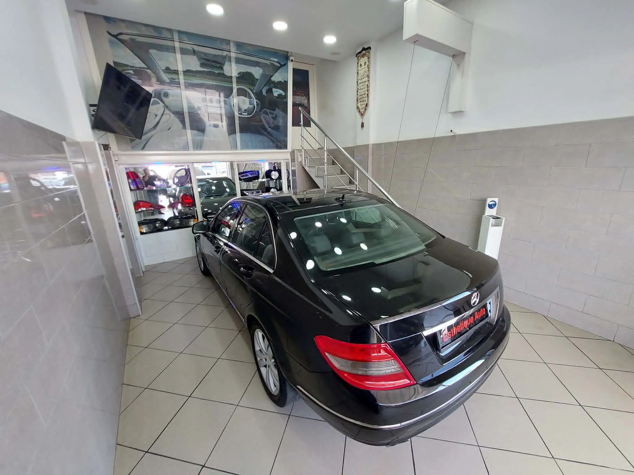 À vendre – Mercedes-Benz C180 Compresser -Tel 98479647 