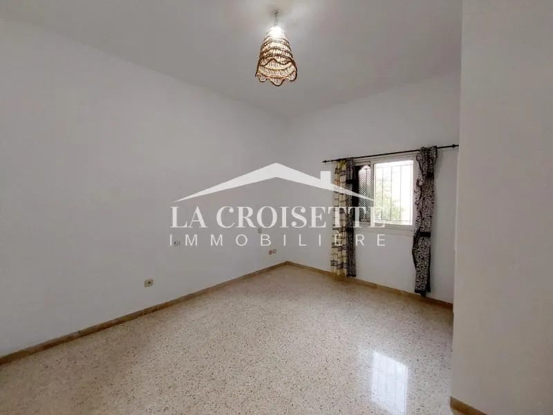  Appartement S+3 Vue Mer à la Marsa avec terrasse MAL2022