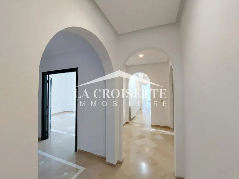  Appartement S+3 Vue Mer à la Marsa avec terrasse MAL2022