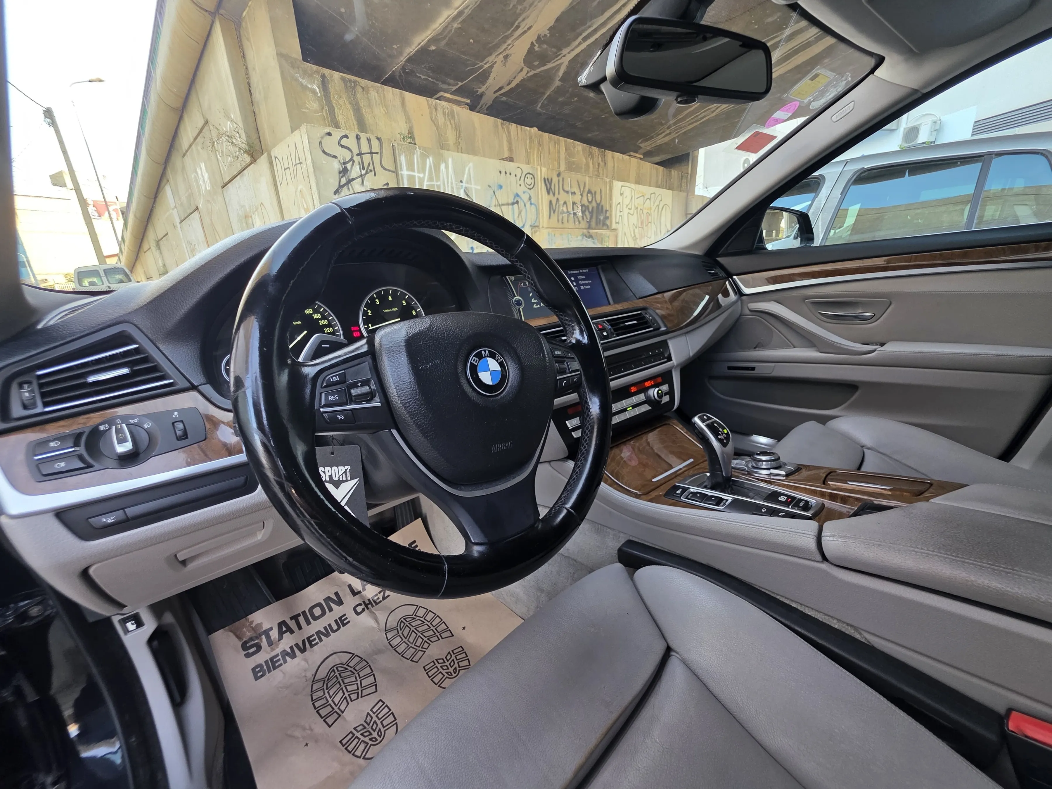 BMW F10 convertie en G30