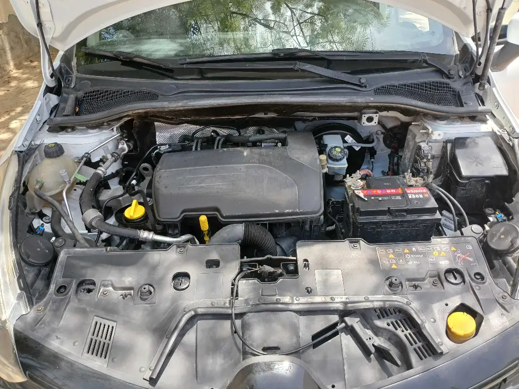 RENAULT CLIO 4 DENAMIC 1er main ESSENCE Tel 24 313 594
