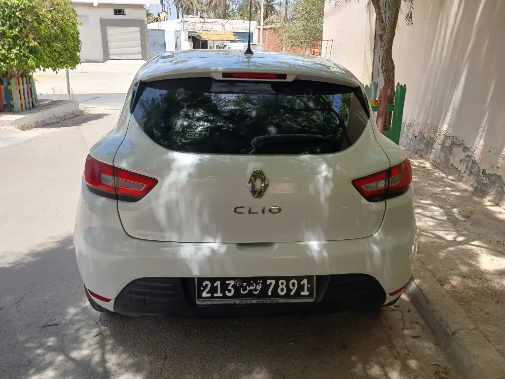 RENAULT CLIO 4 DENAMIC 1er main ESSENCE Tel 24 313 594