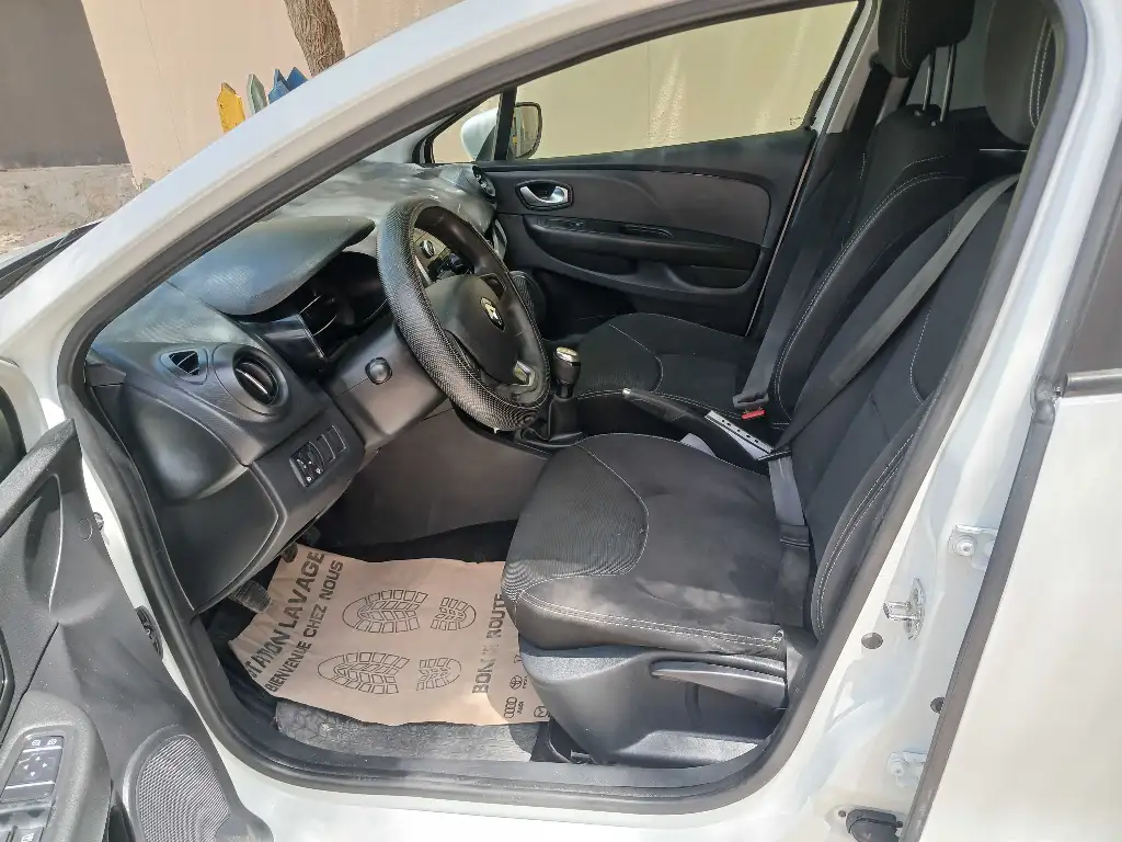 RENAULT CLIO 4 DENAMIC 1er main ESSENCE Tel 24 313 594