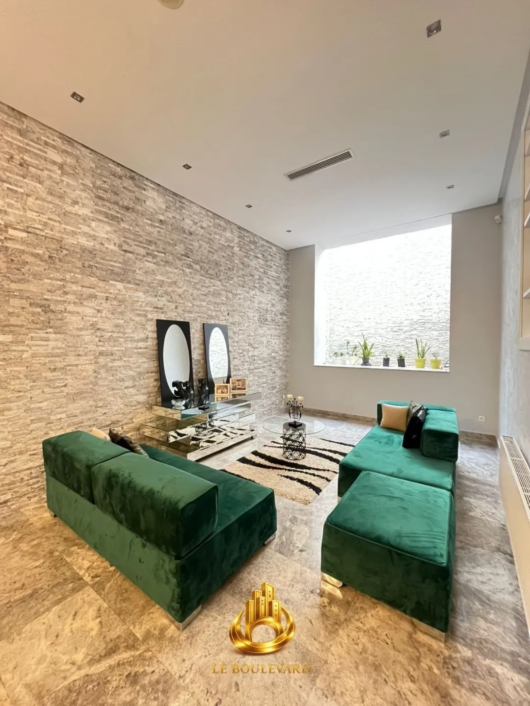 A louer villa S+5 Haut Standing à Sidi Mahersi , Nabeul 