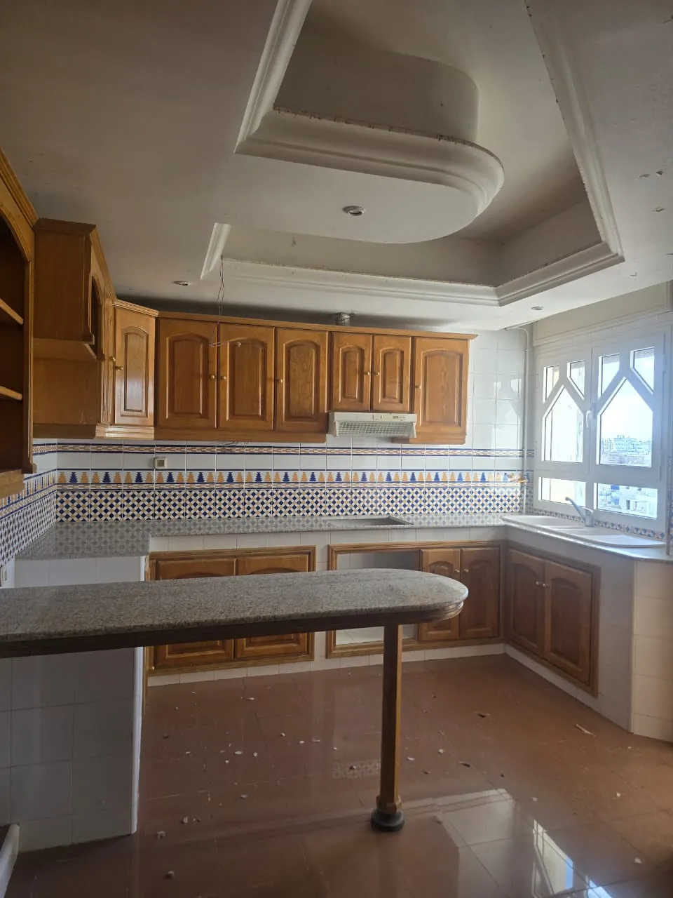 AVENDRE DES APPARTEMENT PLEIN ZONE TOURISTIQUE SOUSSE