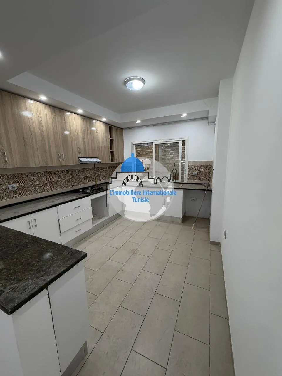 Appartement S+3 à louer à Sahloul 4