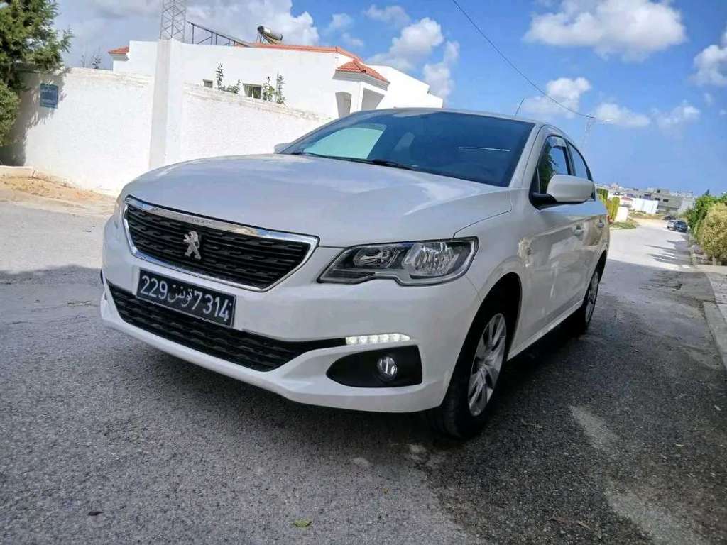 PEUGEOT 301 PREMIÈRE MAIN EN EXCELLENT ÉTAT