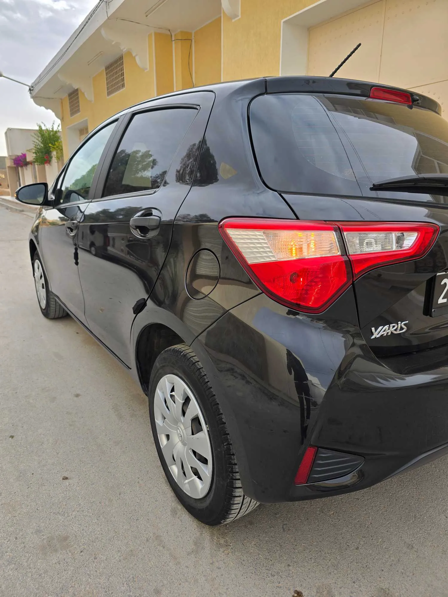 Toyota Yaris état neuf 