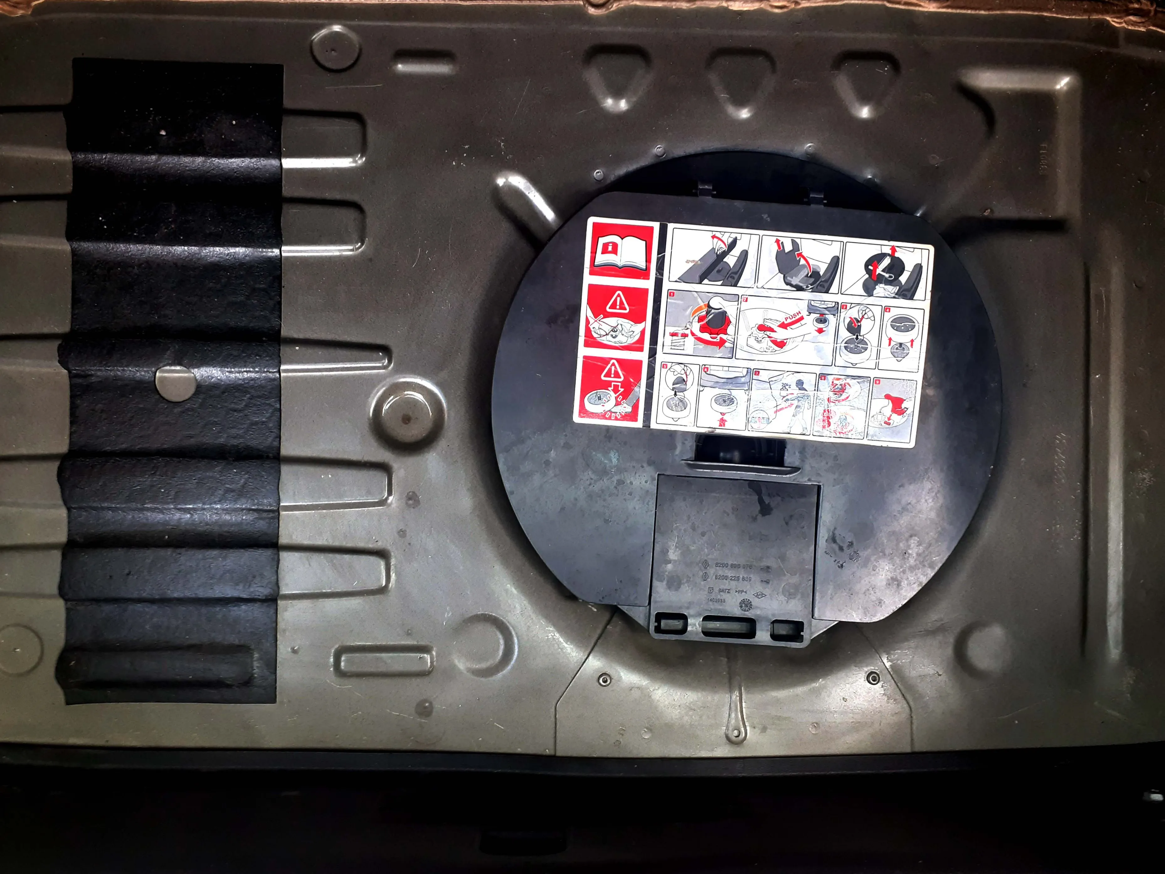 Renault Clio 3 TomTom tu 156