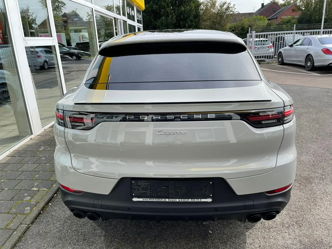 Porsche Cayenne Coupé Crayon