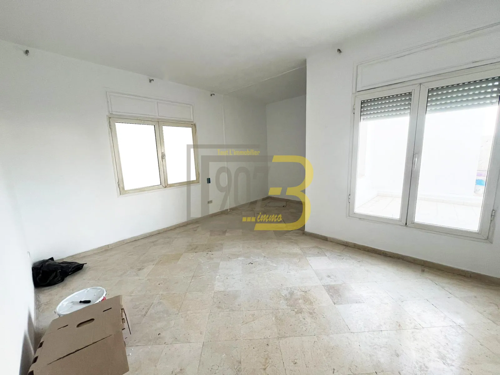  À louer en exclusivité : Un appartement de type S+2, situé à Ennasr 2 