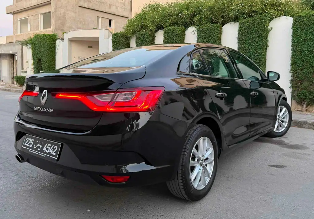 🔥 Renault Mégane 2022 essence 🔥
 
👌On accepte l'échange des voitures 53 100 007 