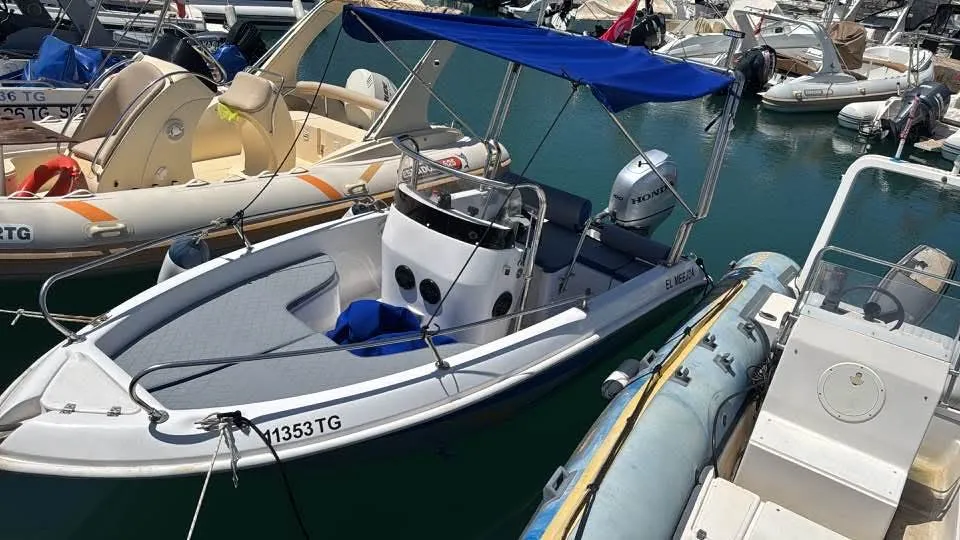 Petit Bateau de 5m20 Excellent état