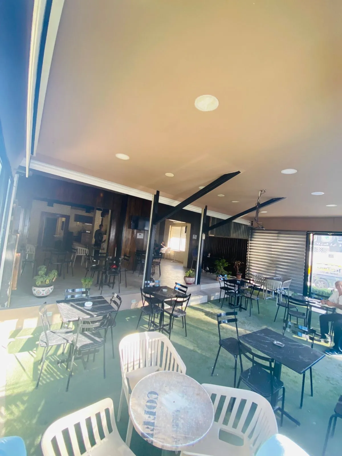 A vendre salon de thé a Ain zaghouan