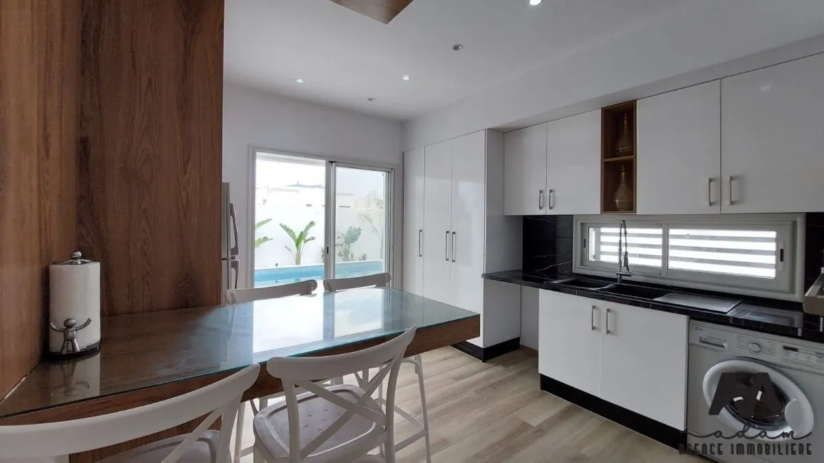 Villa Duplex S+4 d’Exception avec Piscine – Jinen Beni Khiar