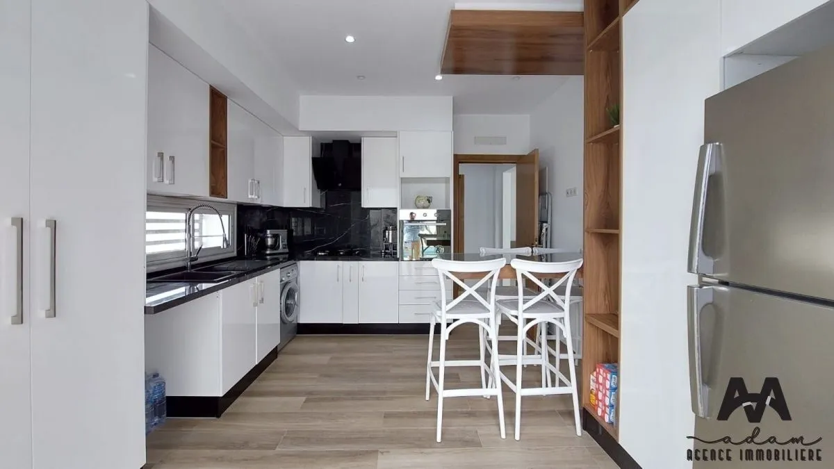 Villa Duplex S+4 d’Exception avec Piscine – Jinen Beni Khiar