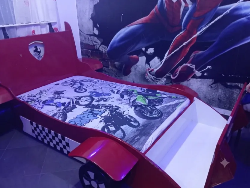 Chambre garçon Ferrari