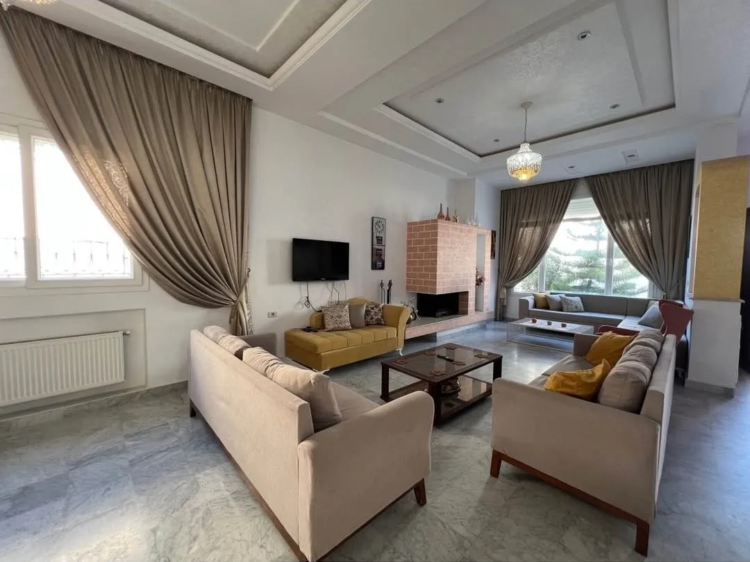 A vendre des villa haut standing à Sahloul 4