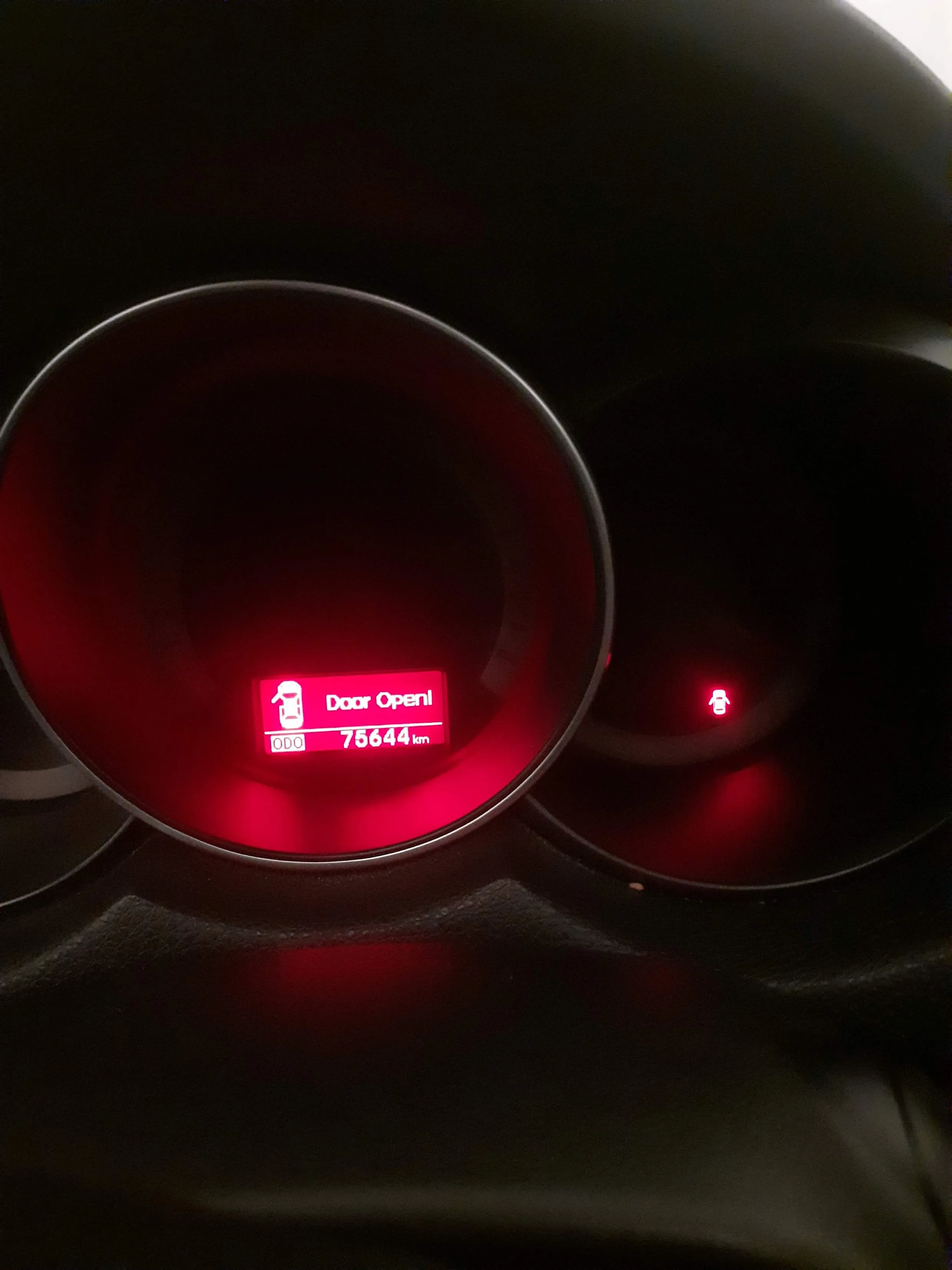 Belle voiture:KIA CERATO KOUP ,peu roulé