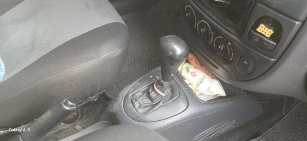 A vendre voiture boîte automatique