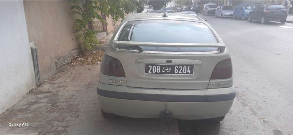 A vendre voiture boîte automatique