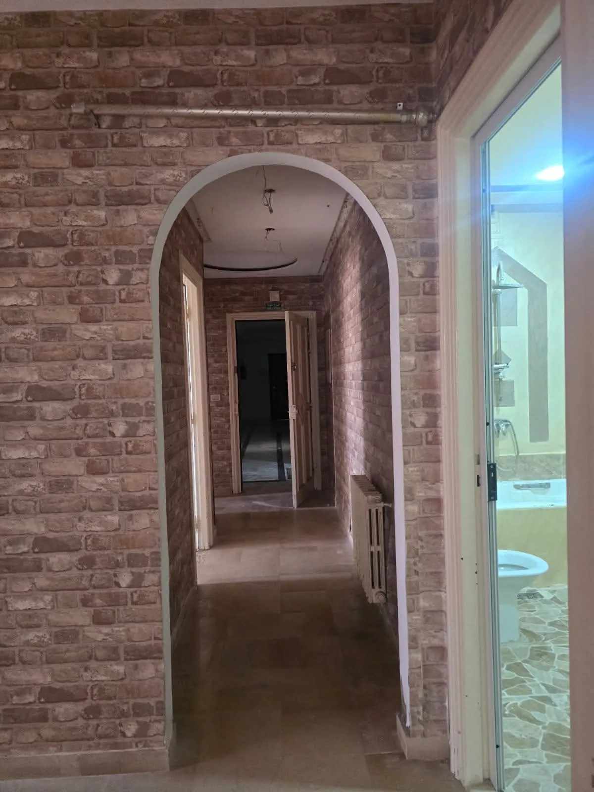 Appartement S+2 de 112m² avec place de parking privé au sous-sol