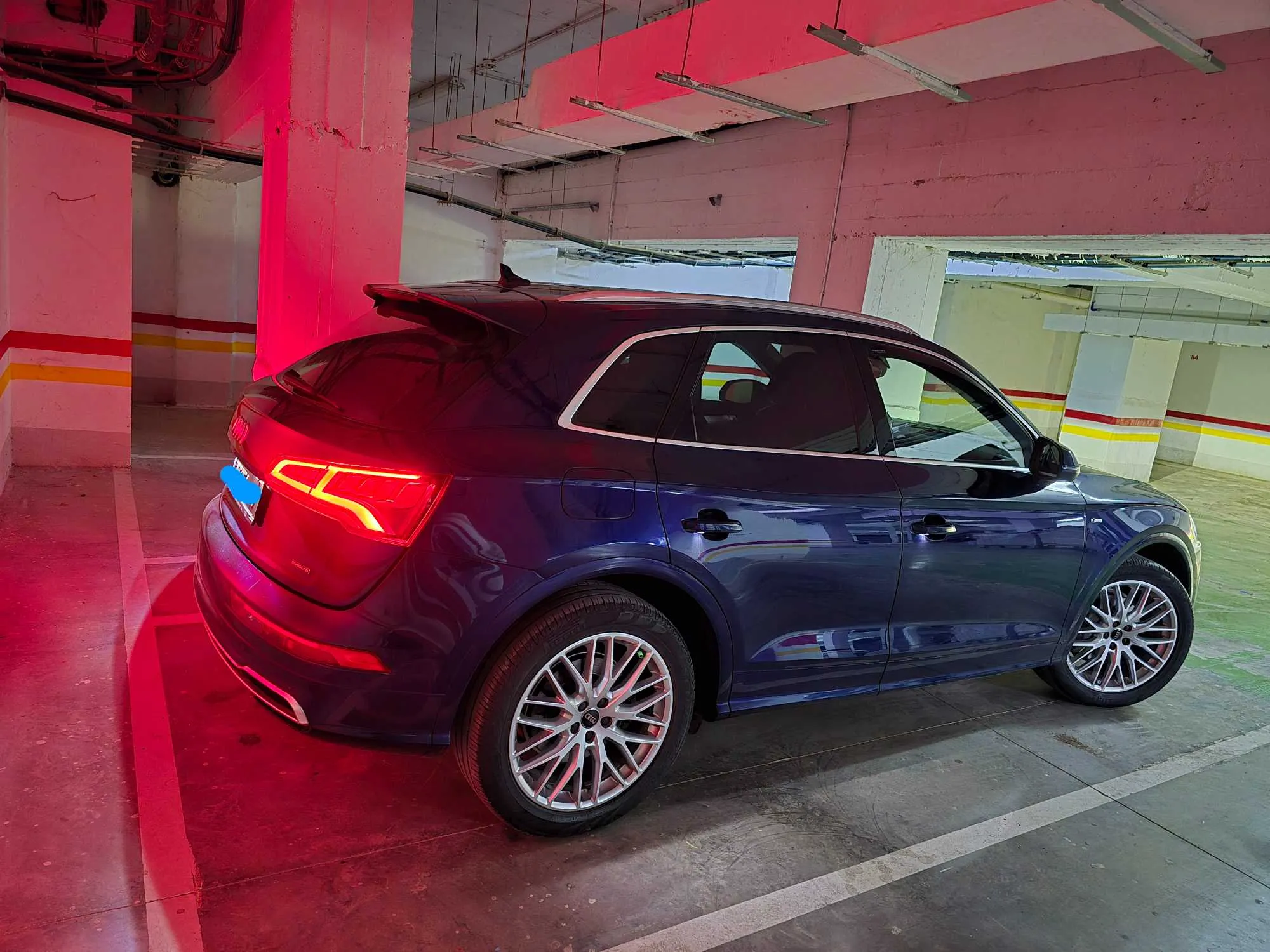 Audi Q5 40 TDI QUATTRO S-Line S tronic+NAVI+Matrix+PANO + Sport Suspension Pneumatique (Germany)