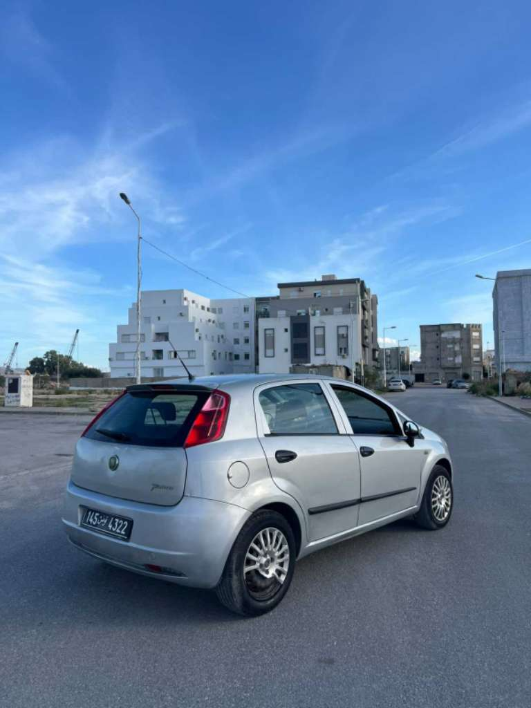 Fiat grande Punto - photo 2