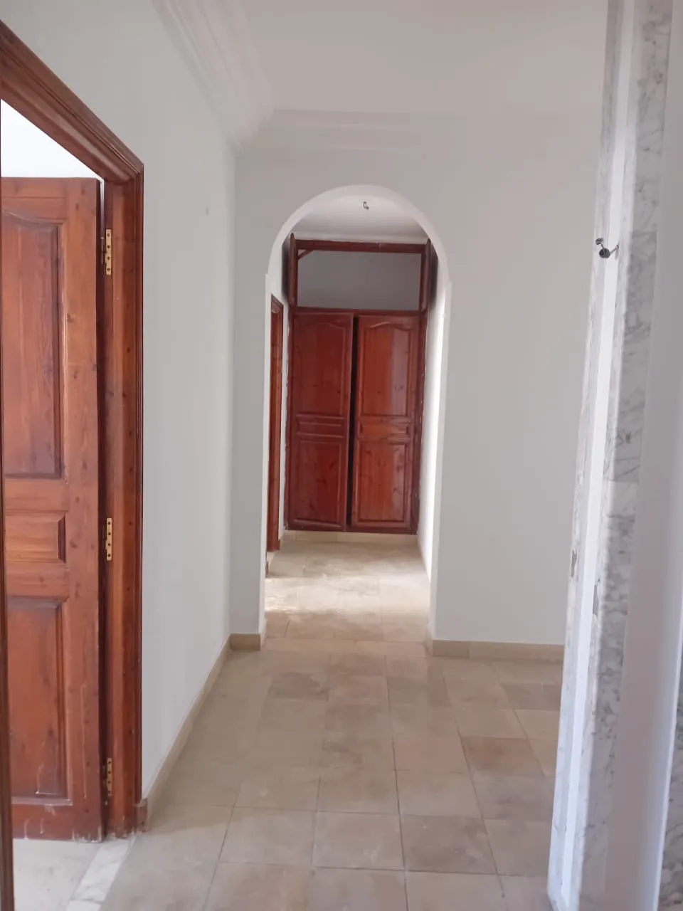 un étage d’une villa s+3 au 1er étage a louer situé a bardo prés de clinique