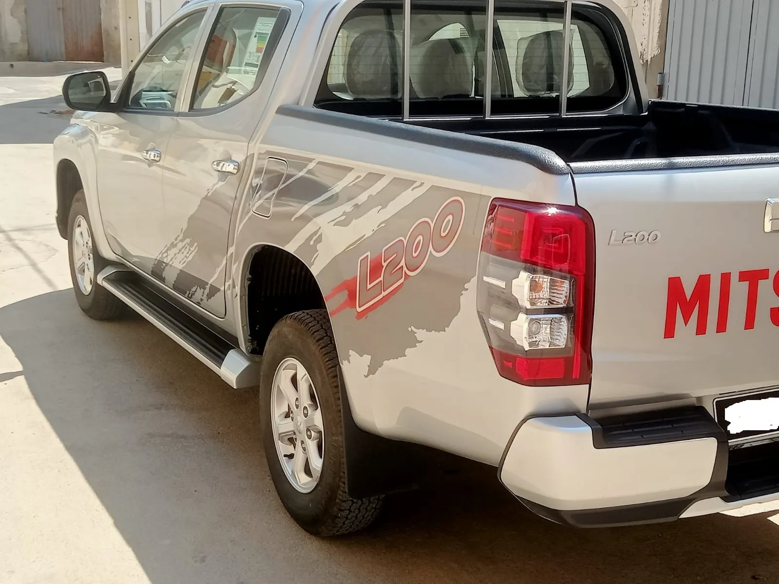 L200 Mitsubishi 