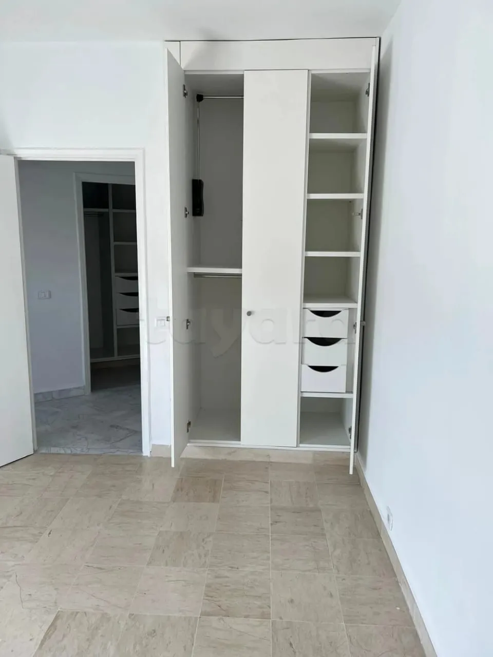 un appartement s+3 au 6éme étage (avec doubles ascenseurs) a louer a Manzah 4 Prés de Monoprix